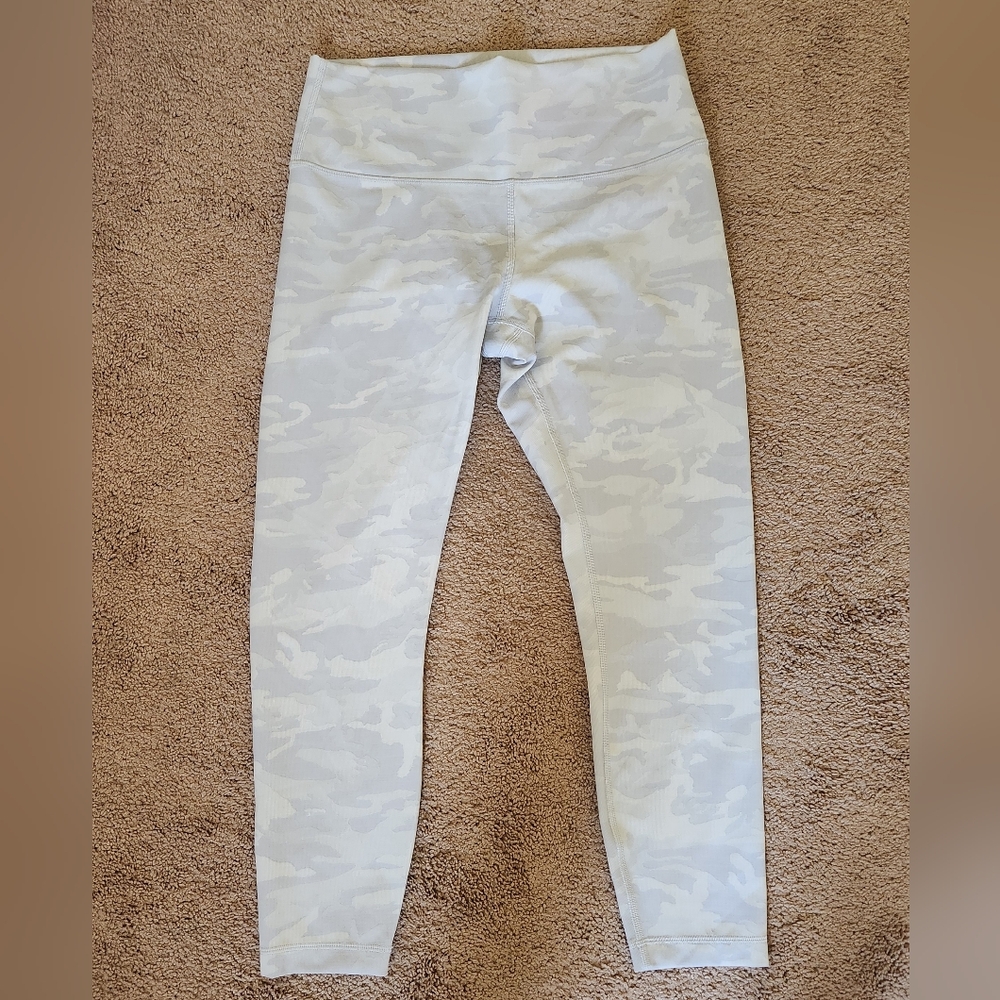 lululemon athletica Camouflage Leggings - Cream